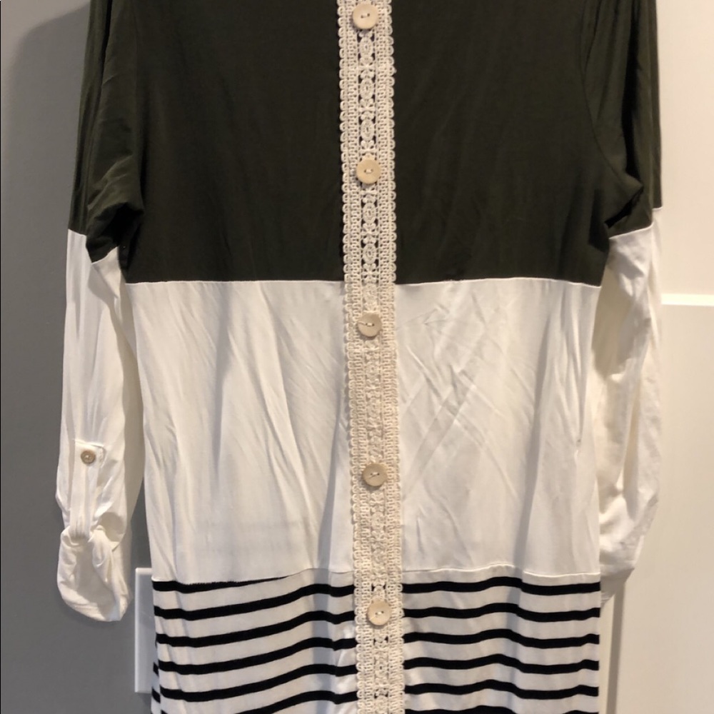 Vanilla Bay Tunic Top size Large